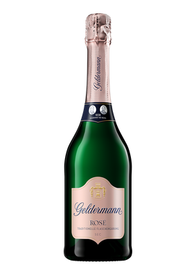 Eine elegante Flasche Geldermann Rosé Sekt mit einem roségoldenen Korken und einem stilvollen Etikett, das Tradition ausstrahlt.