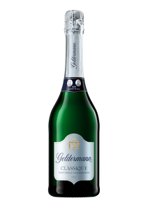 Die Flasche Geldermann Classique zeigt eine traditionelle Flaschenform, verziert mit einem silbernen Etikett und goldenen Akzenten.